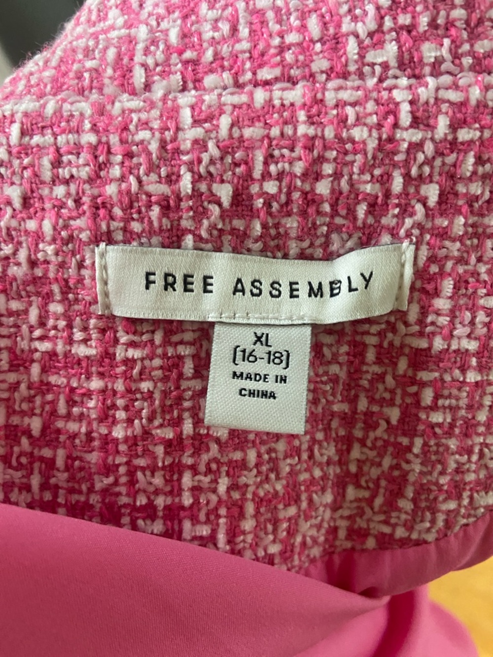 Free Assembly Pink Tweed Blazer 🩷 - Picture 10 of 11